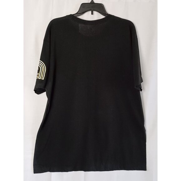 Akademiks Worldwide T-Shirt Men’s XL Black Graphic Tee Streetwear Urban - Picture 2 of 5